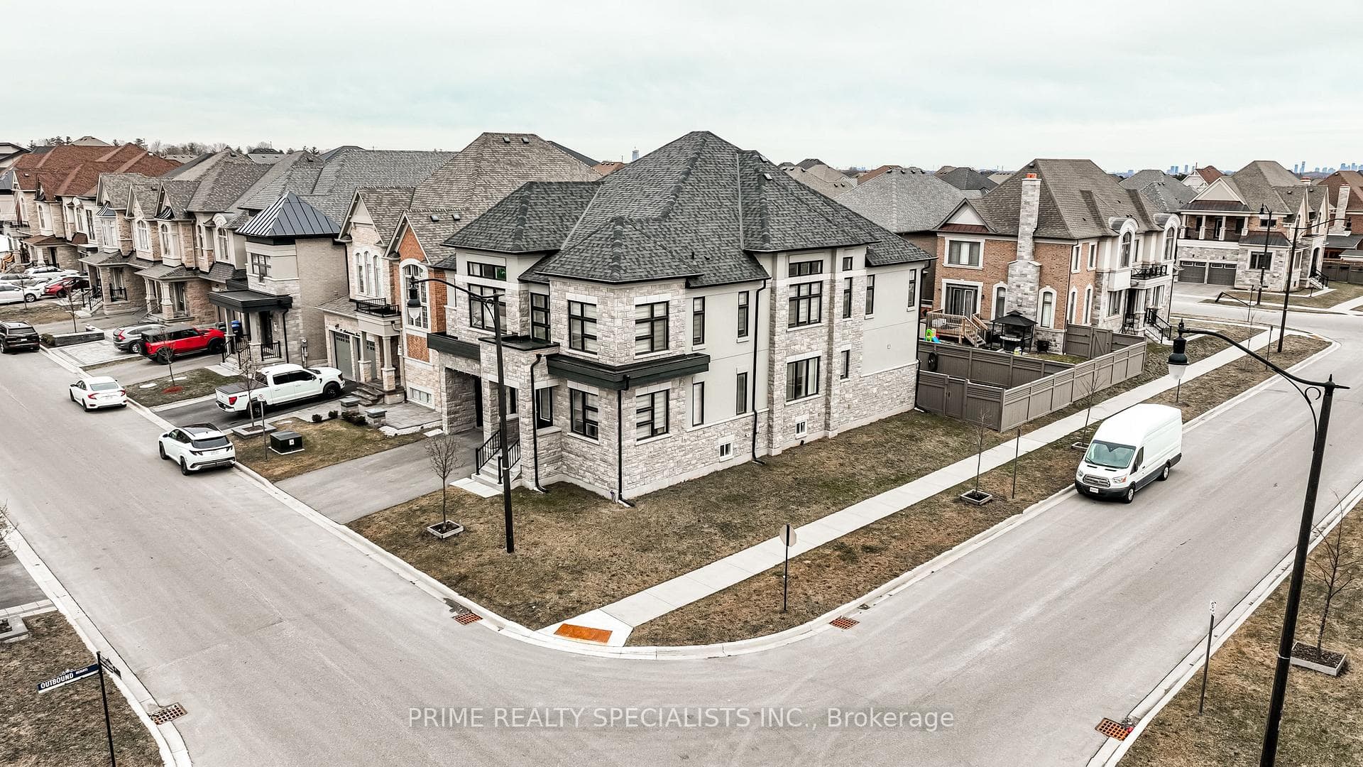 21 MIDMORNING Road, Brampton, ON L6X 5P7 - Photo 1