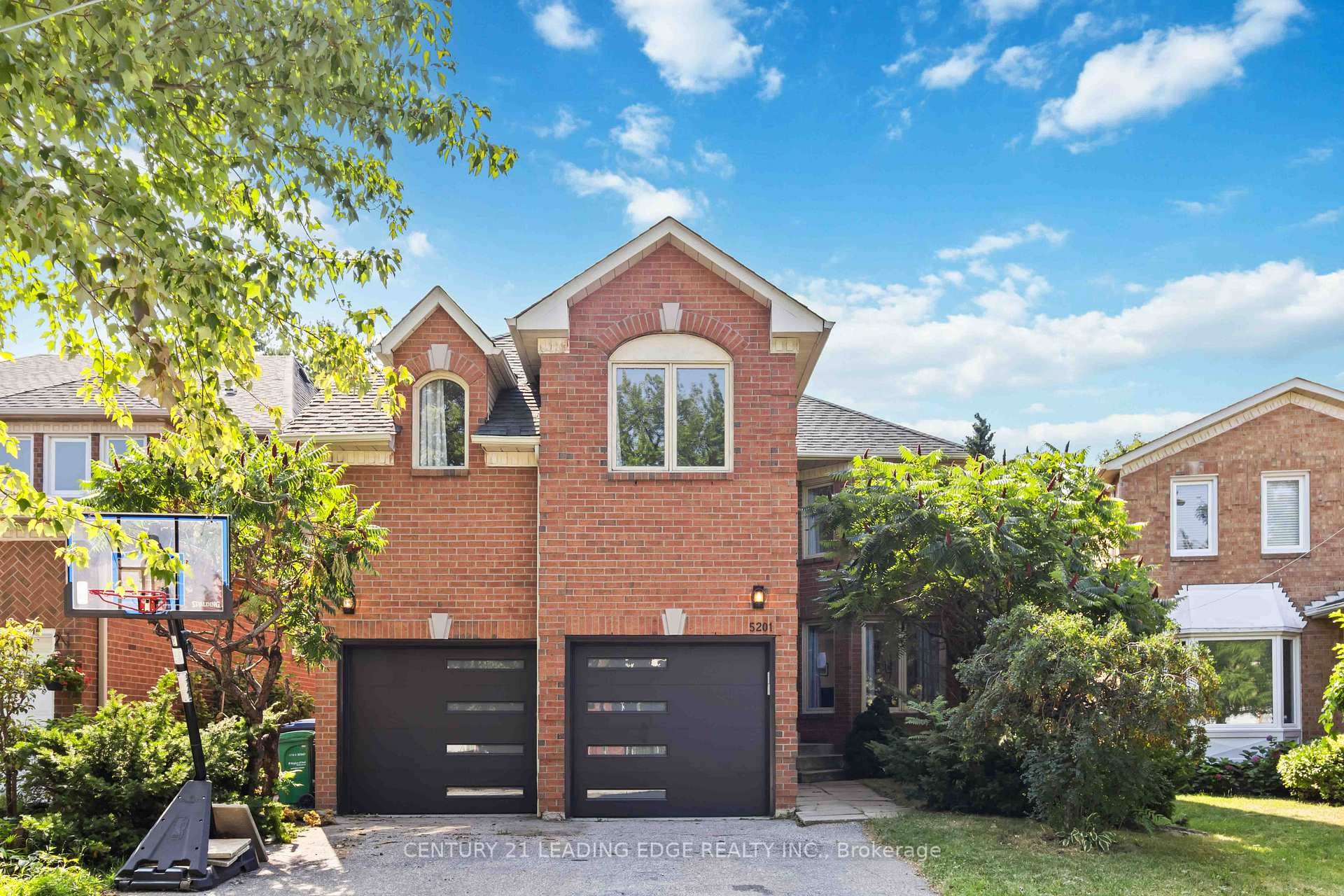 5201 CHAMPLAIN Trail, Mississauga, ON L5R 3B1 - Photo 1