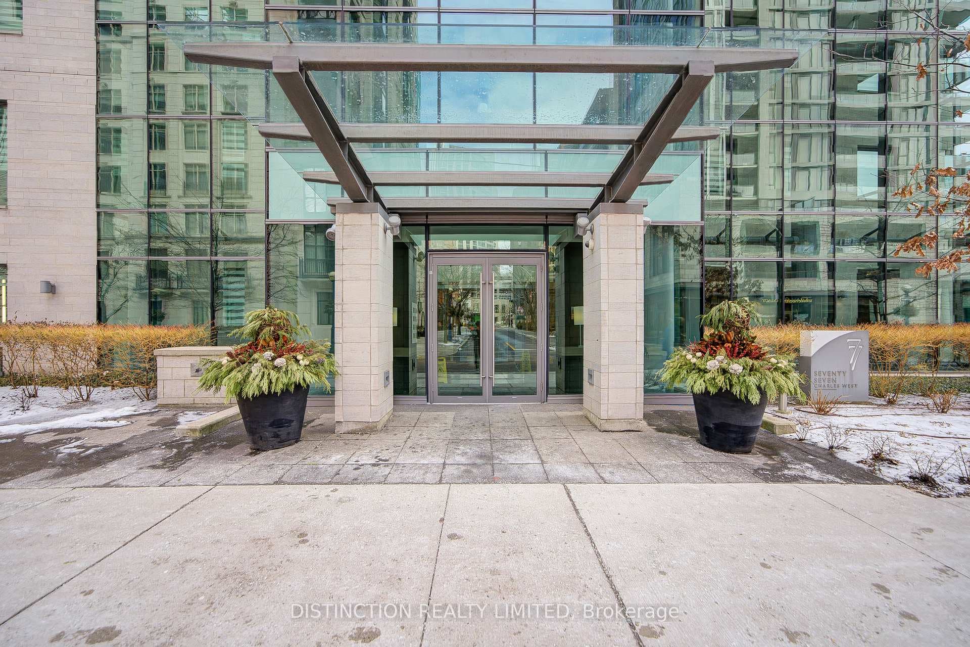 77 Charles Street Unit 1603, Downtown Toronto / Waterfront, ON M5S 0B2 - Photo 1