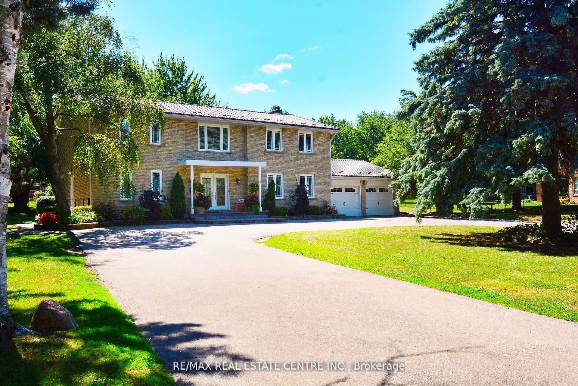 17 Crescent Hill Drive, Brampton, ON L6S 2P4 - Photo 1