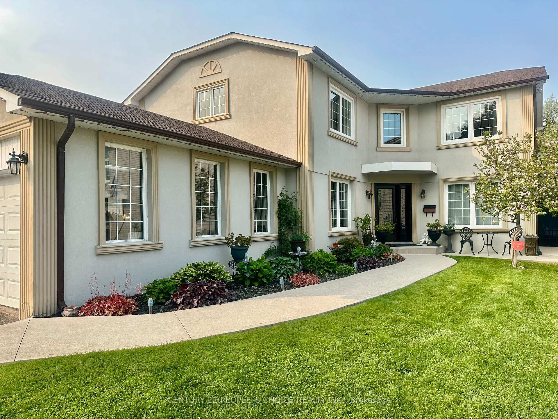 32 Madrid Crescent, Brampton, ON L6S 2X4 - Photo 1