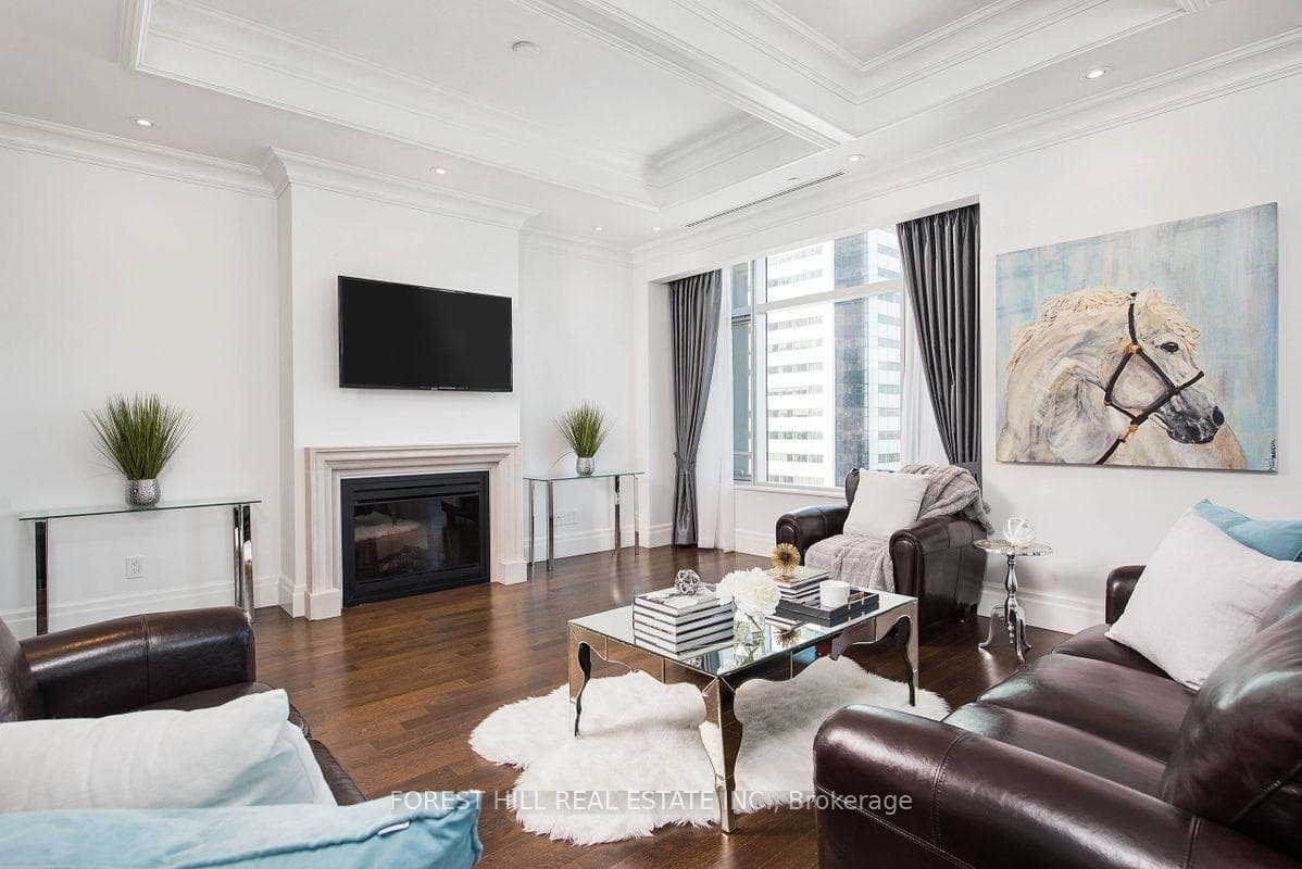 311 Bay Street Unit 4601, Downtown Toronto / Waterfront, ON M5H 4G5 - Photo 1