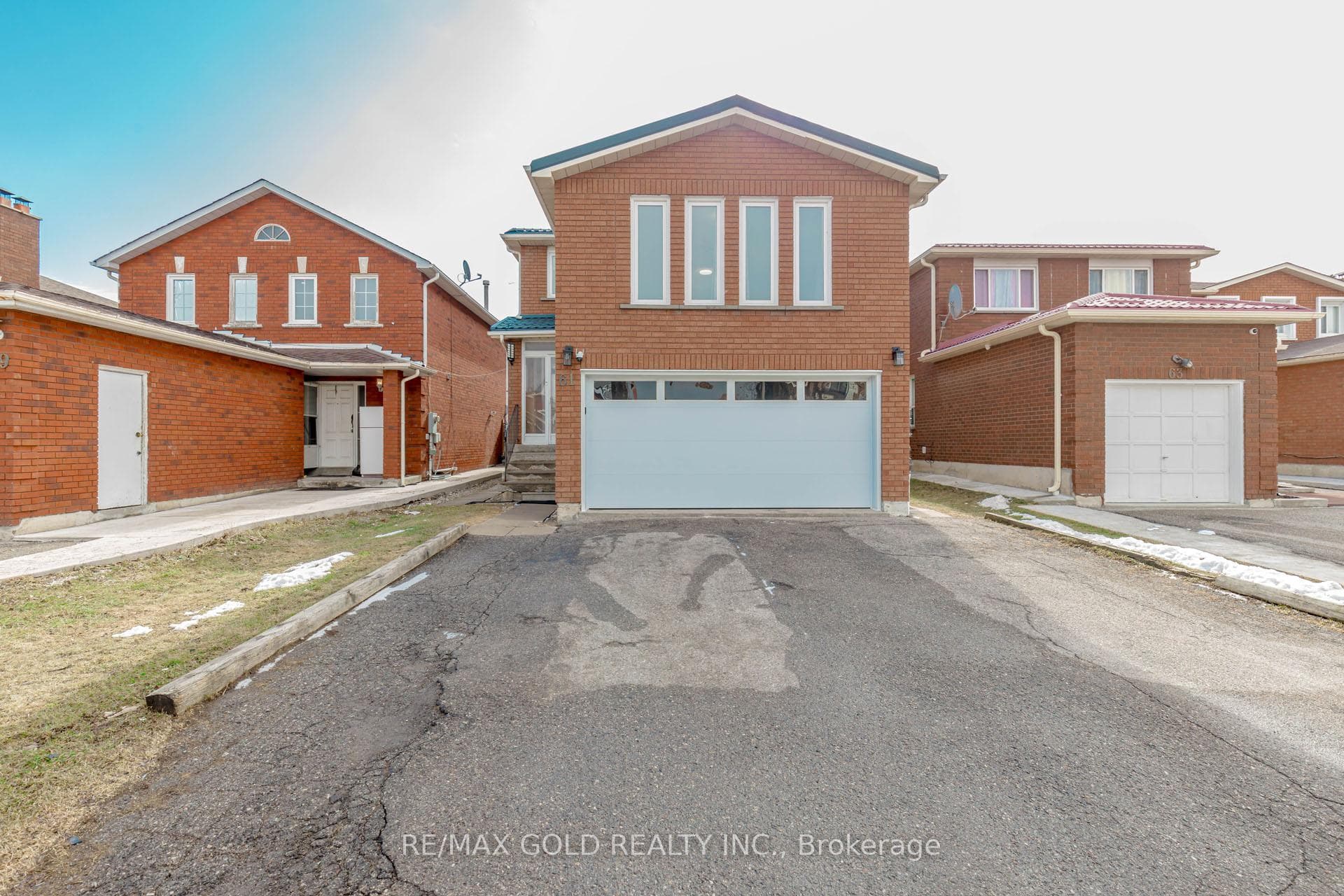 61 Kingknoll Drive, Brampton, ON L6Y 3G6 - Photo 1