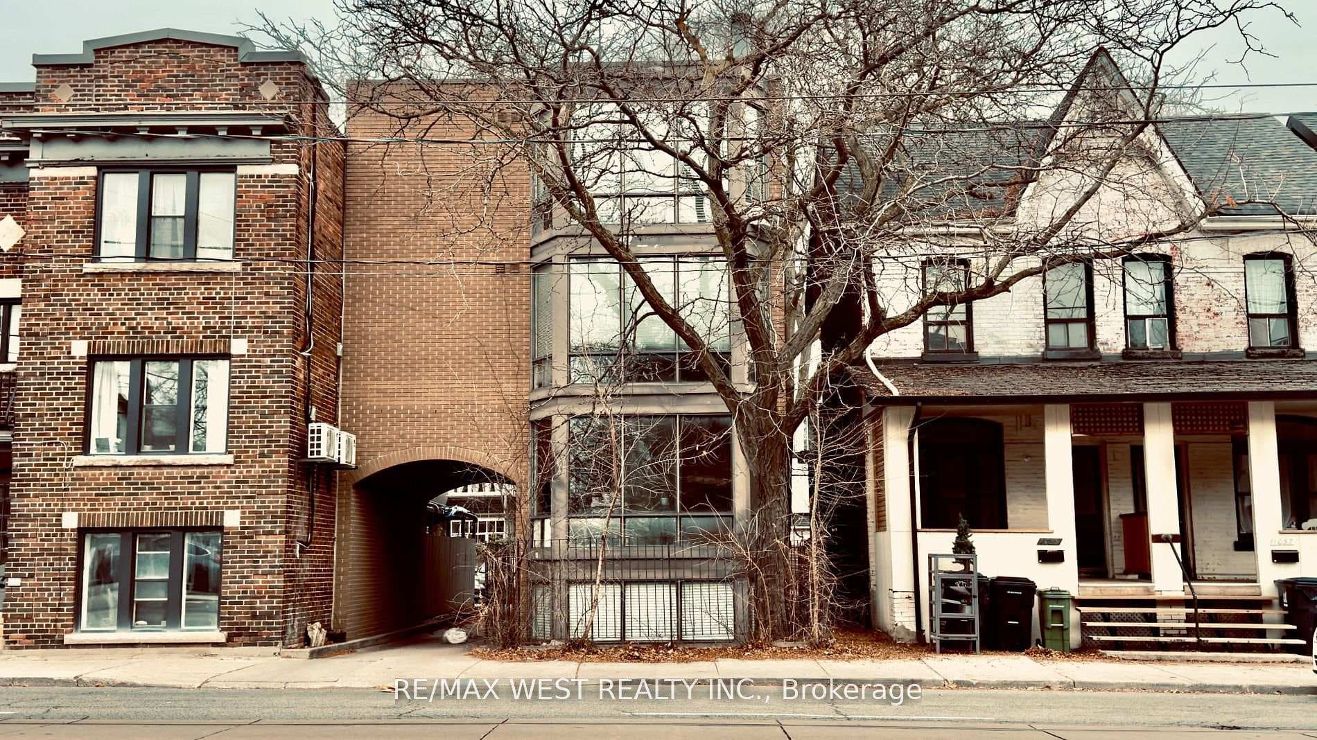1061 Bathurst Street, Annex / Yorkville / Summerhill, ON M5R 3G8 - Photo 1