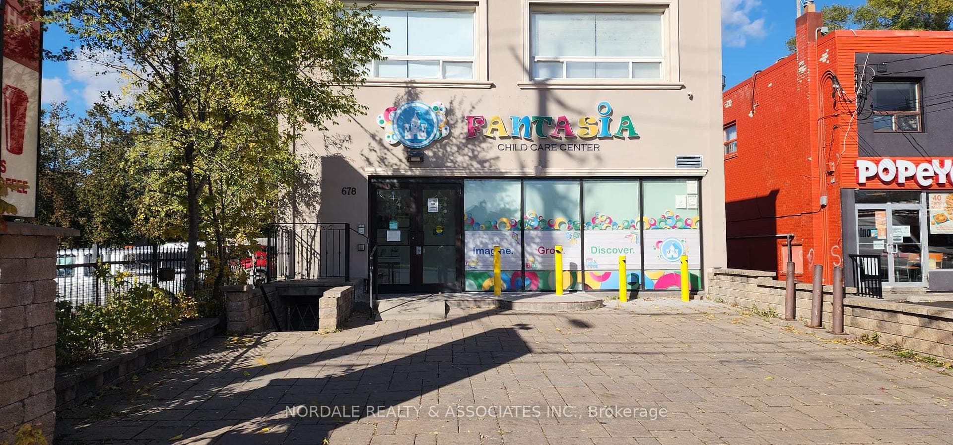 678 Sheppard Avenue, North York (Bathurst Manor / Clanton Park), ON M3H 2S5 - Photo 1