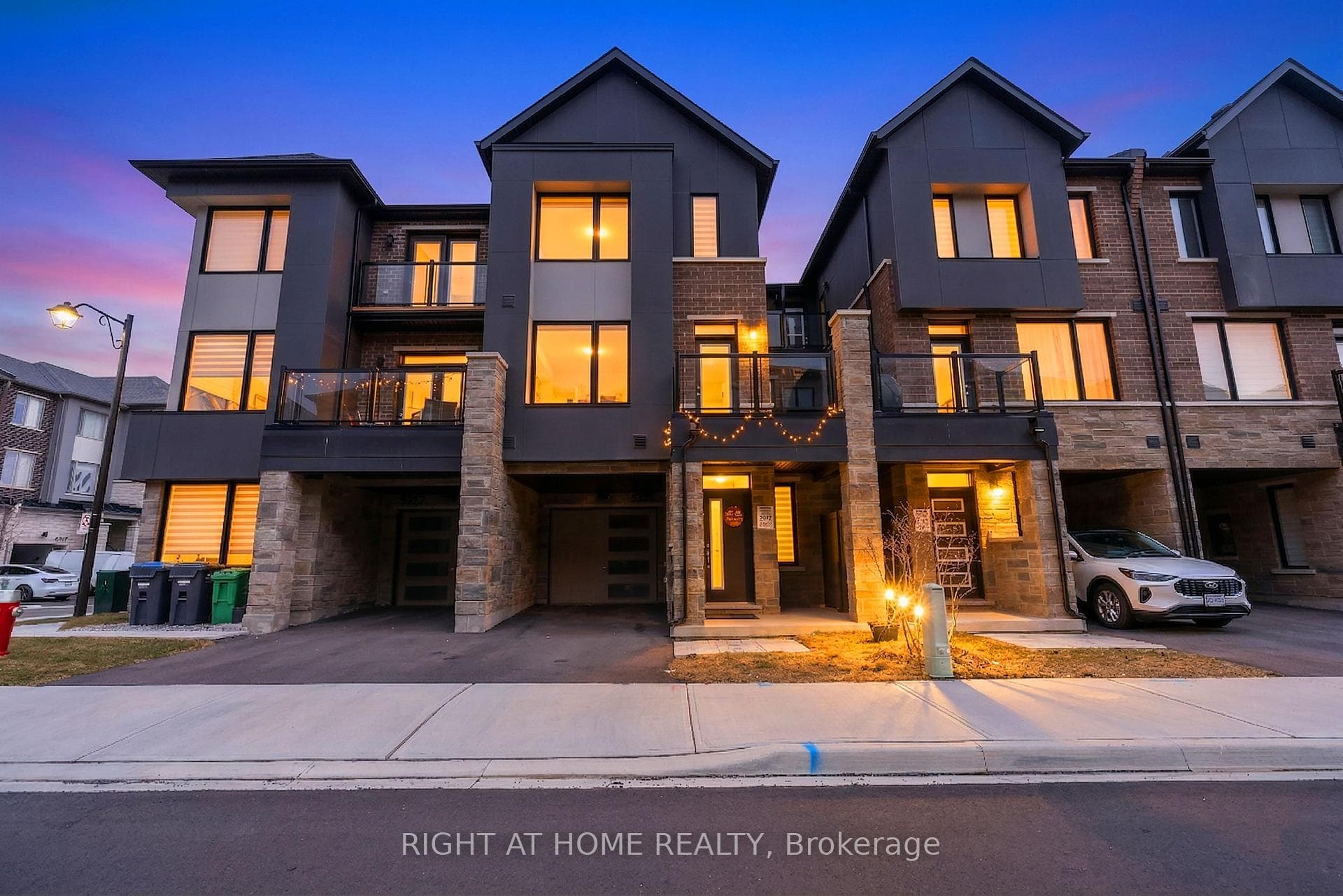 5125 Vetere Street, Mississauga, ON L5M 2S8 - Photo 1