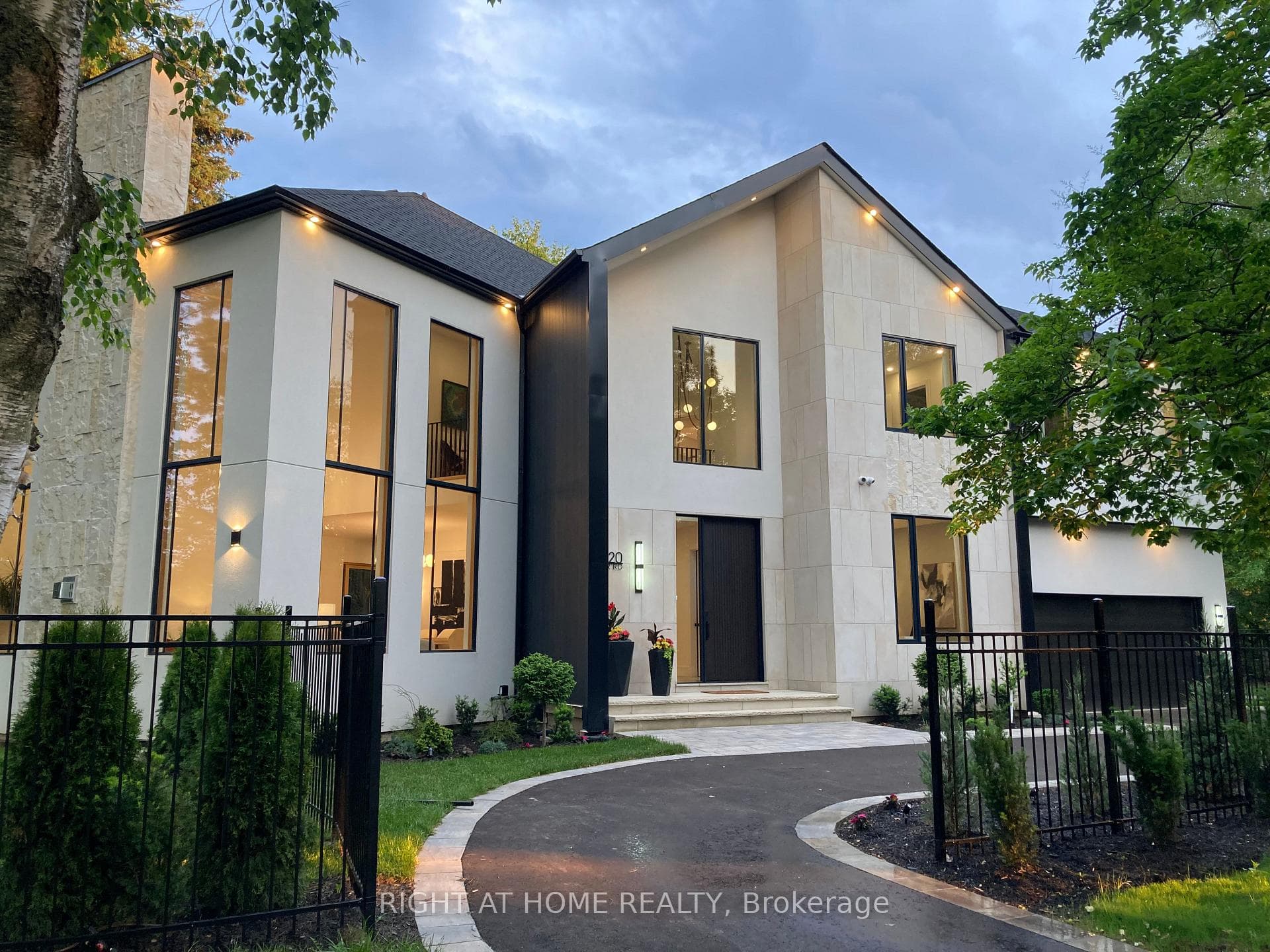 920 Calder Road, Mississauga, ON L5J 2N7 - Photo 1