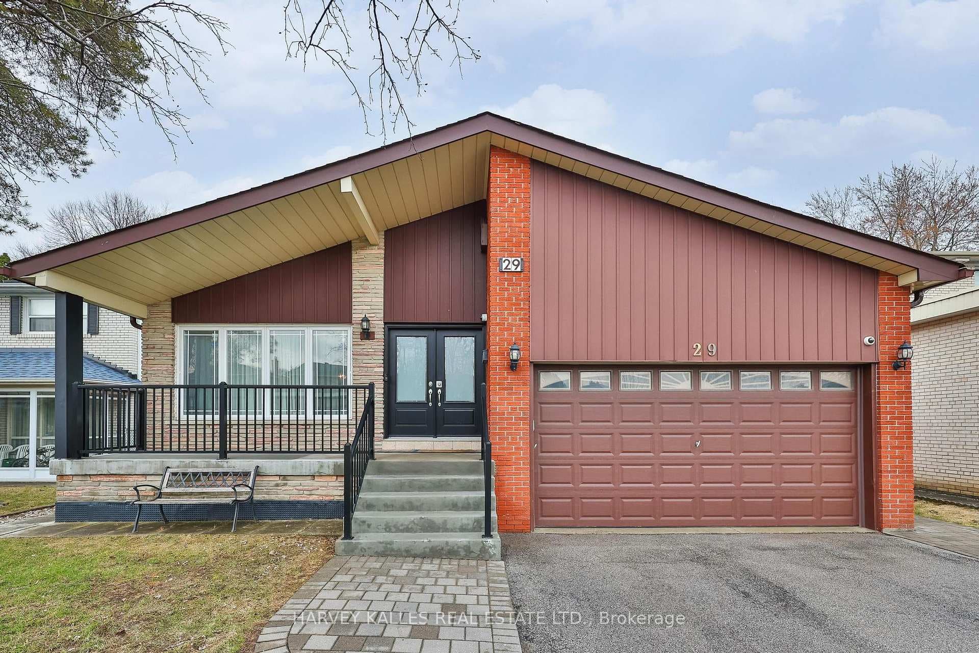 29 Rockland Drive, Hillcrest Village / Bayview Village, ON M2M 2Y8 - Photo 1