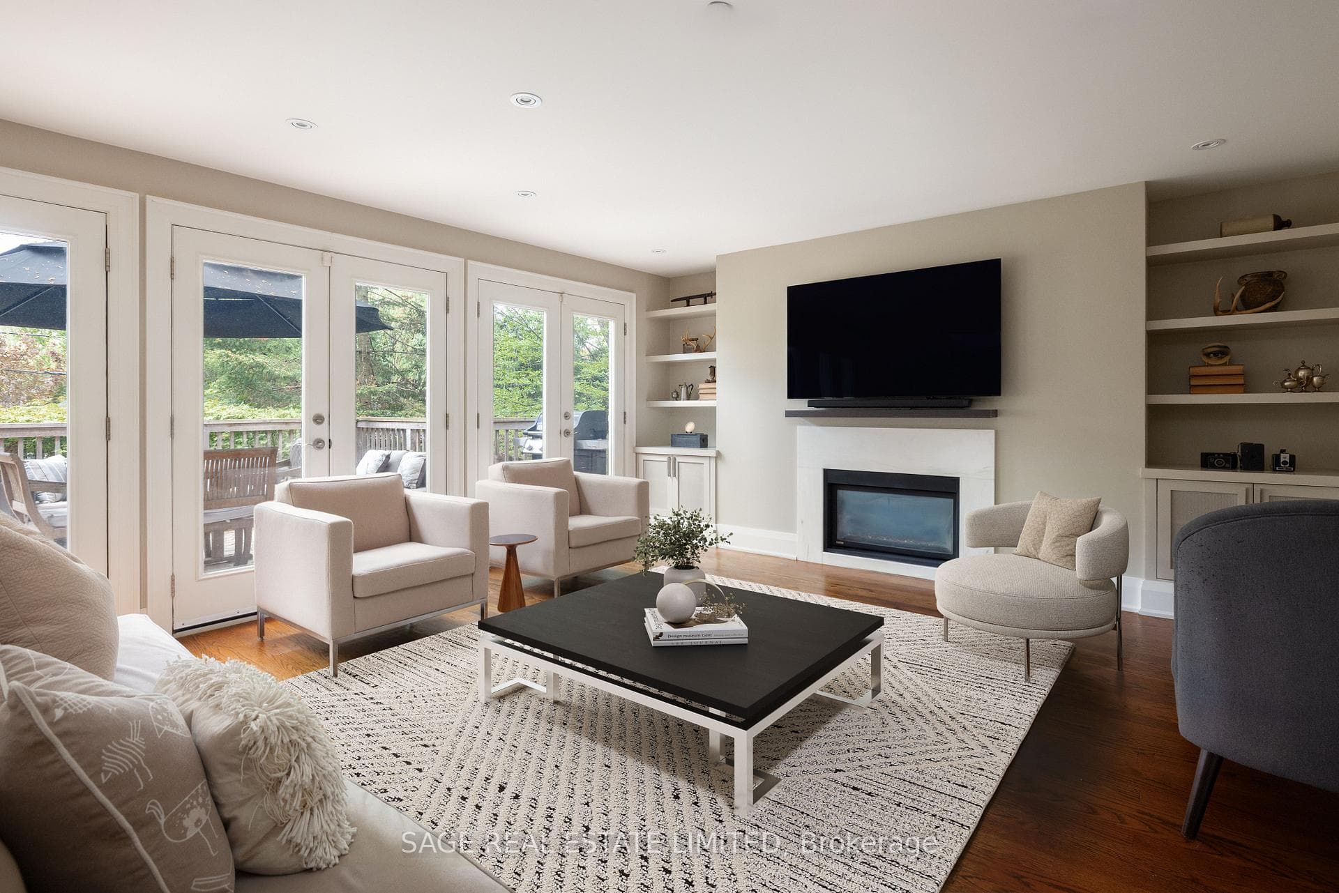 9 Canfield Place, Don Mills / Parkwoods / Victoria Village, ON M3B 2V5 - Photo 1