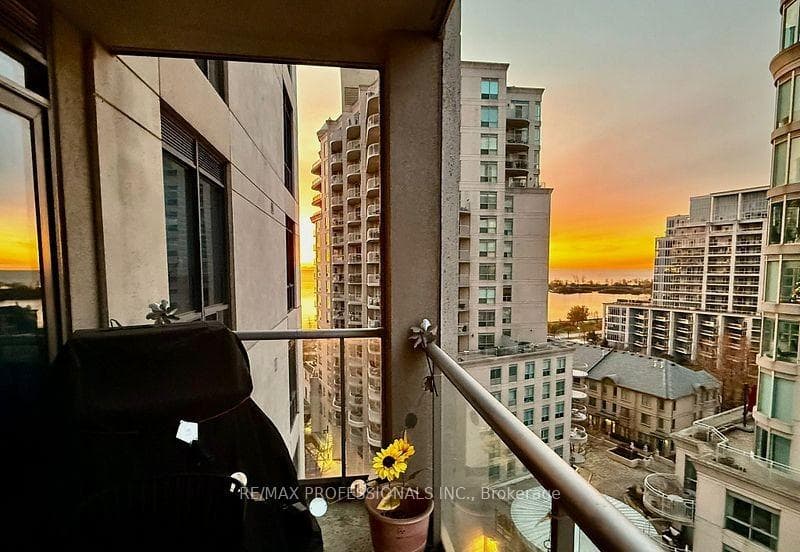 2087 Lake Shore Boulevard Unit 1006, Liberty Village / Parkdale / South Parkdale, ON M8V 4G3 - Photo 1