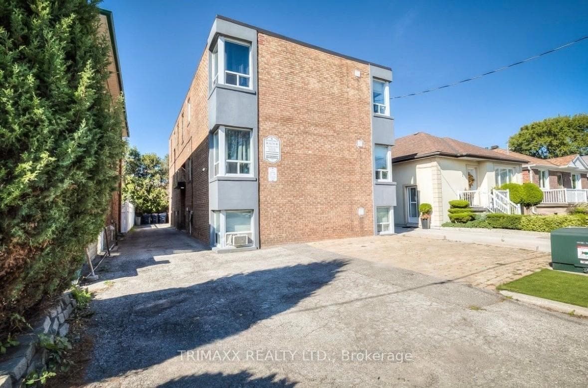 6 Seventeenth Street Unit 1, Liberty Village / Parkdale / South Parkdale, ON M8V 3K3 - Photo 1