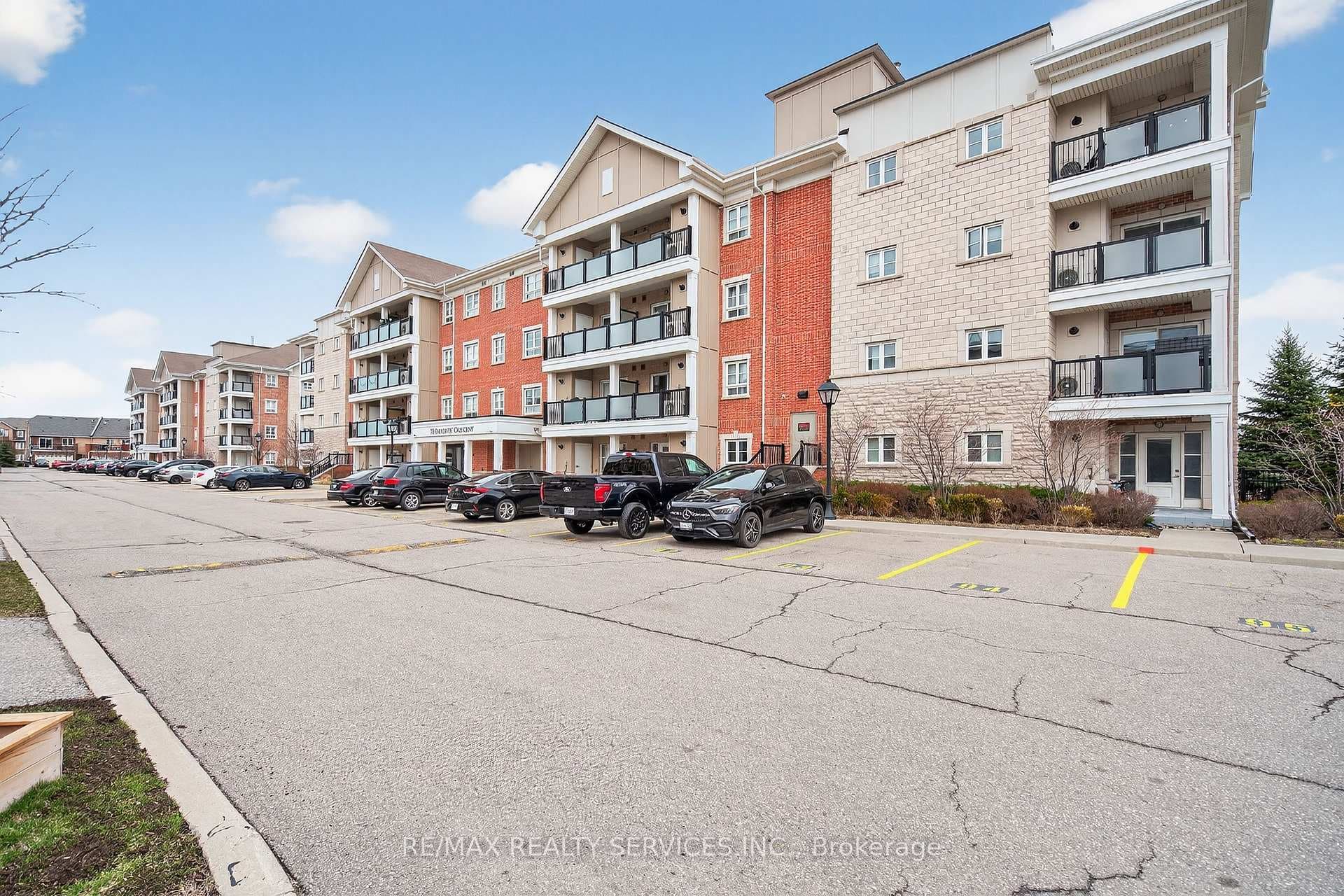 70 Baycliffe Crescent Unit 301, Brampton, ON L7A 0Z5 - Photo 1