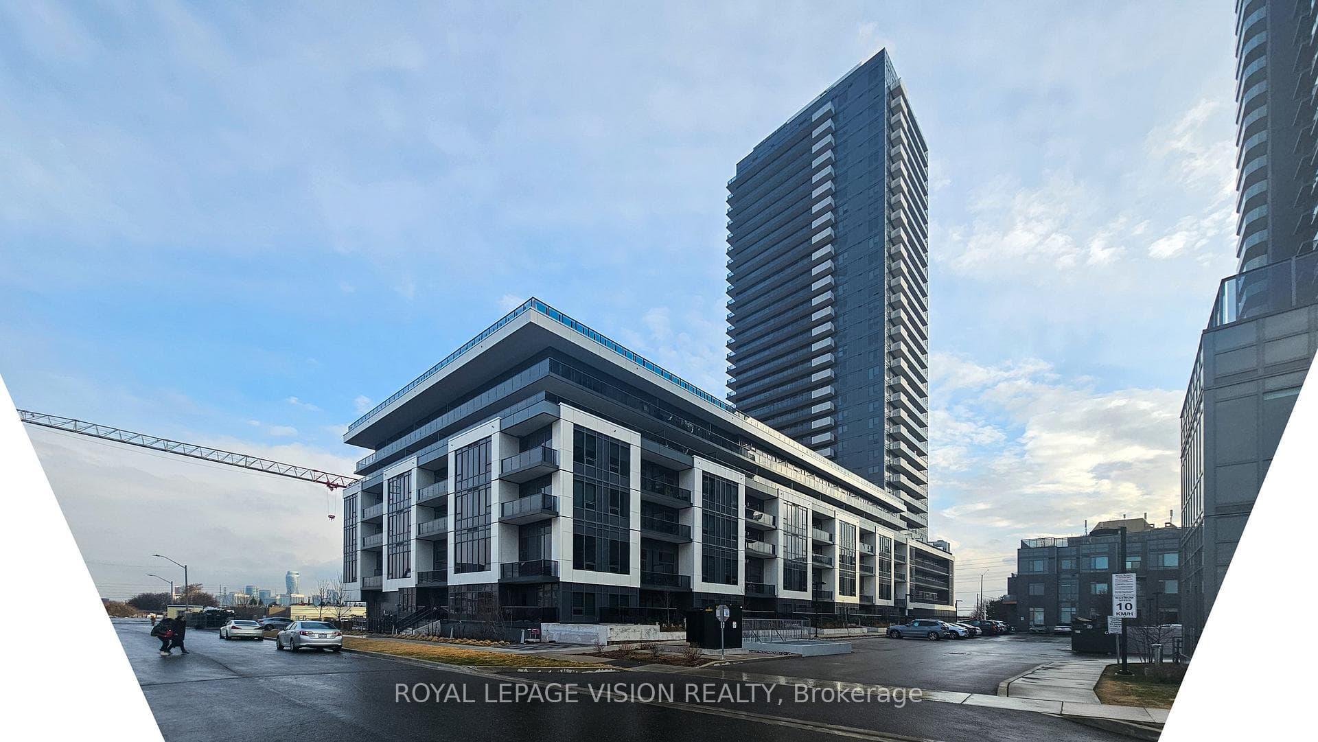 5105 Hurontario Street Unit 426, Mississauga, ON L4Z 3X7 - Photo 1