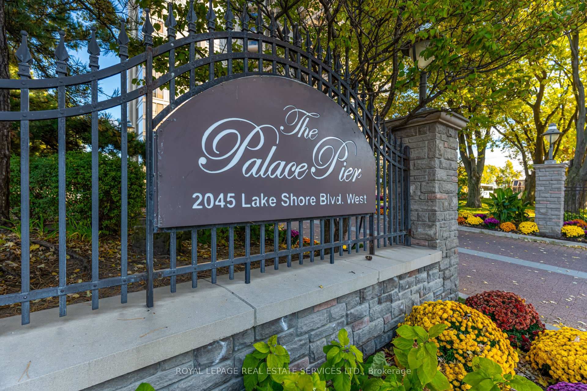 2045 Lake Shore Boulevard Unit 1905, Liberty Village / Parkdale / South Parkdale, ON M8V 2Z6 - Photo 1