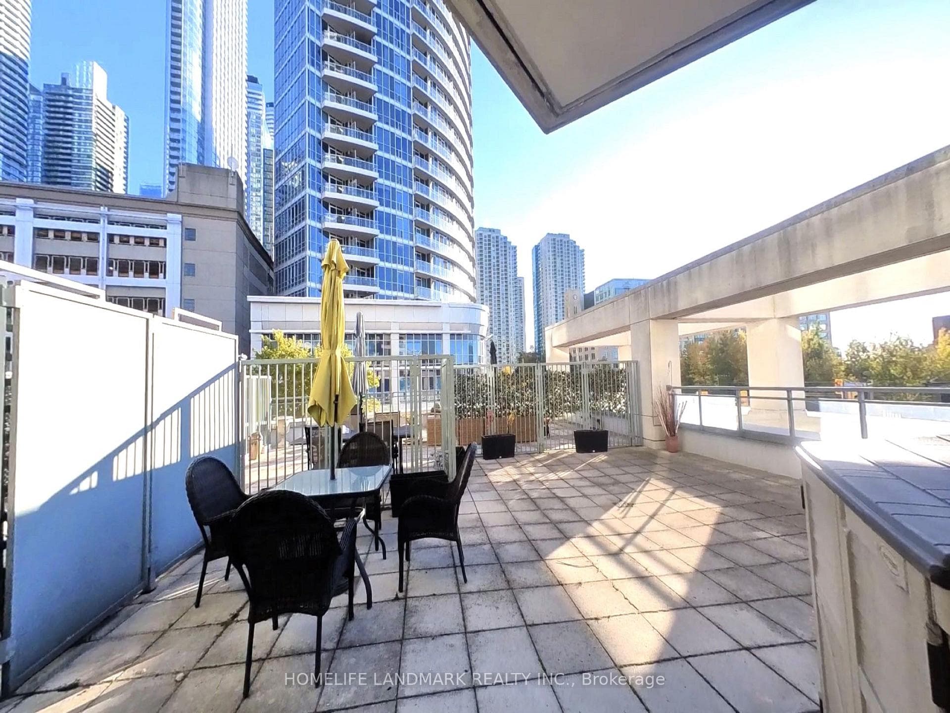 228 Queens Quay Unit 206, Downtown Toronto / Waterfront, ON M5J 2X1 - Photo 1