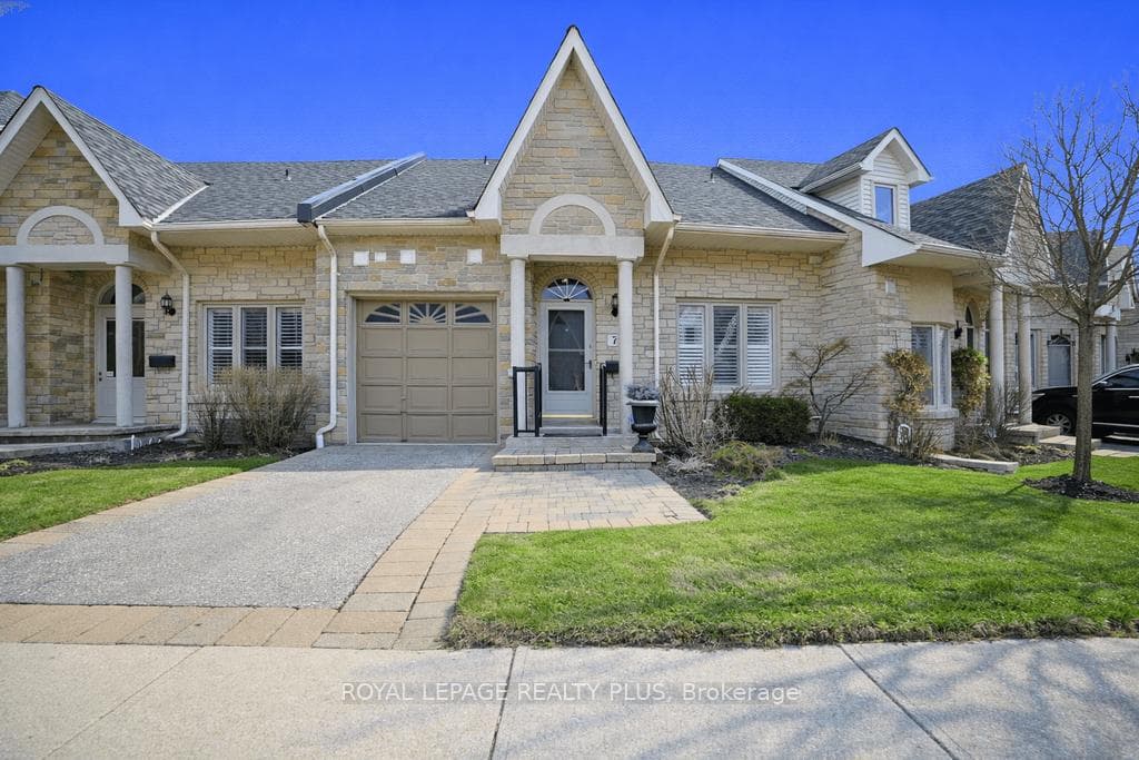 1010 Cristina Court Unit 7, Mississauga