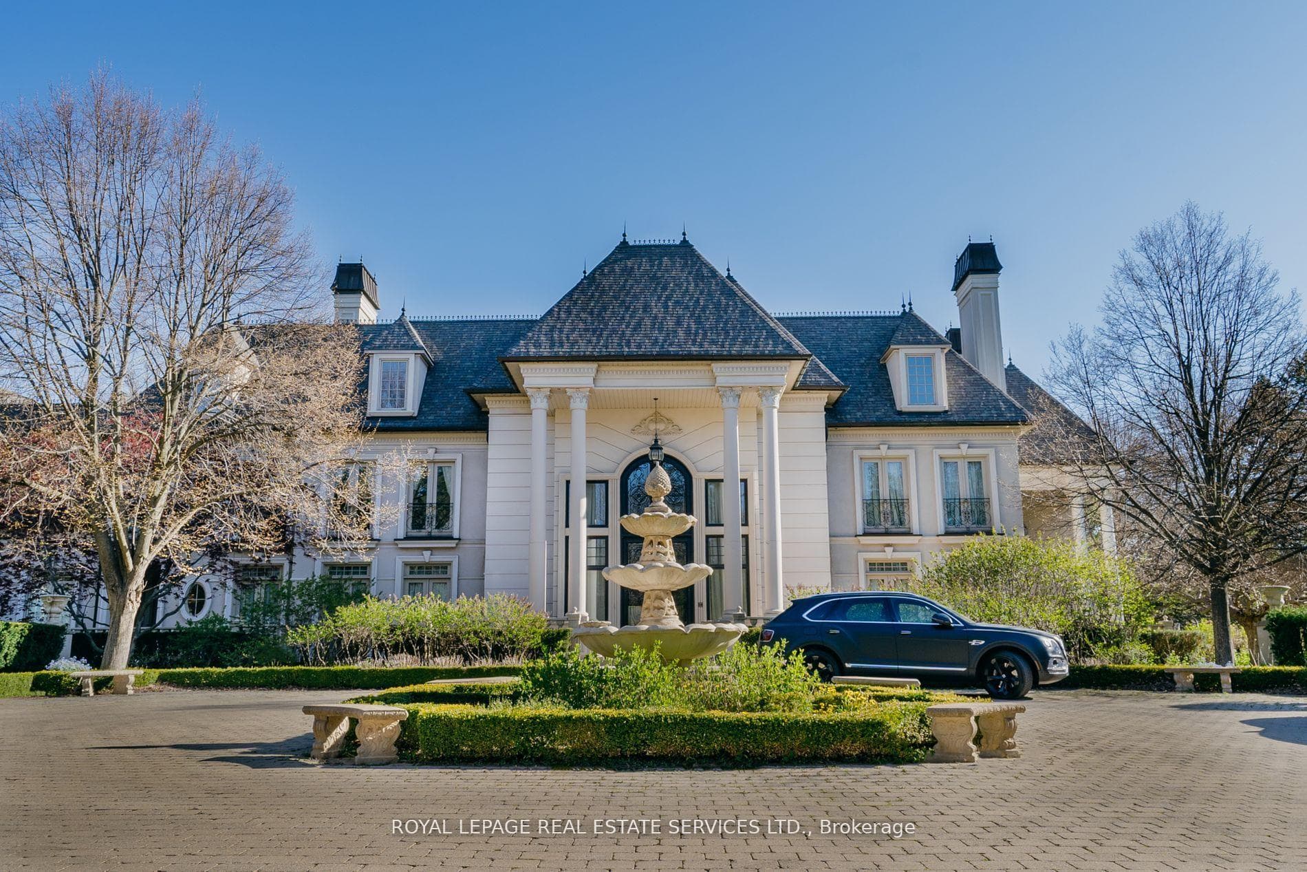 2215 Doulton Drive, Mississauga, ON L5H 3M2 - Photo 1