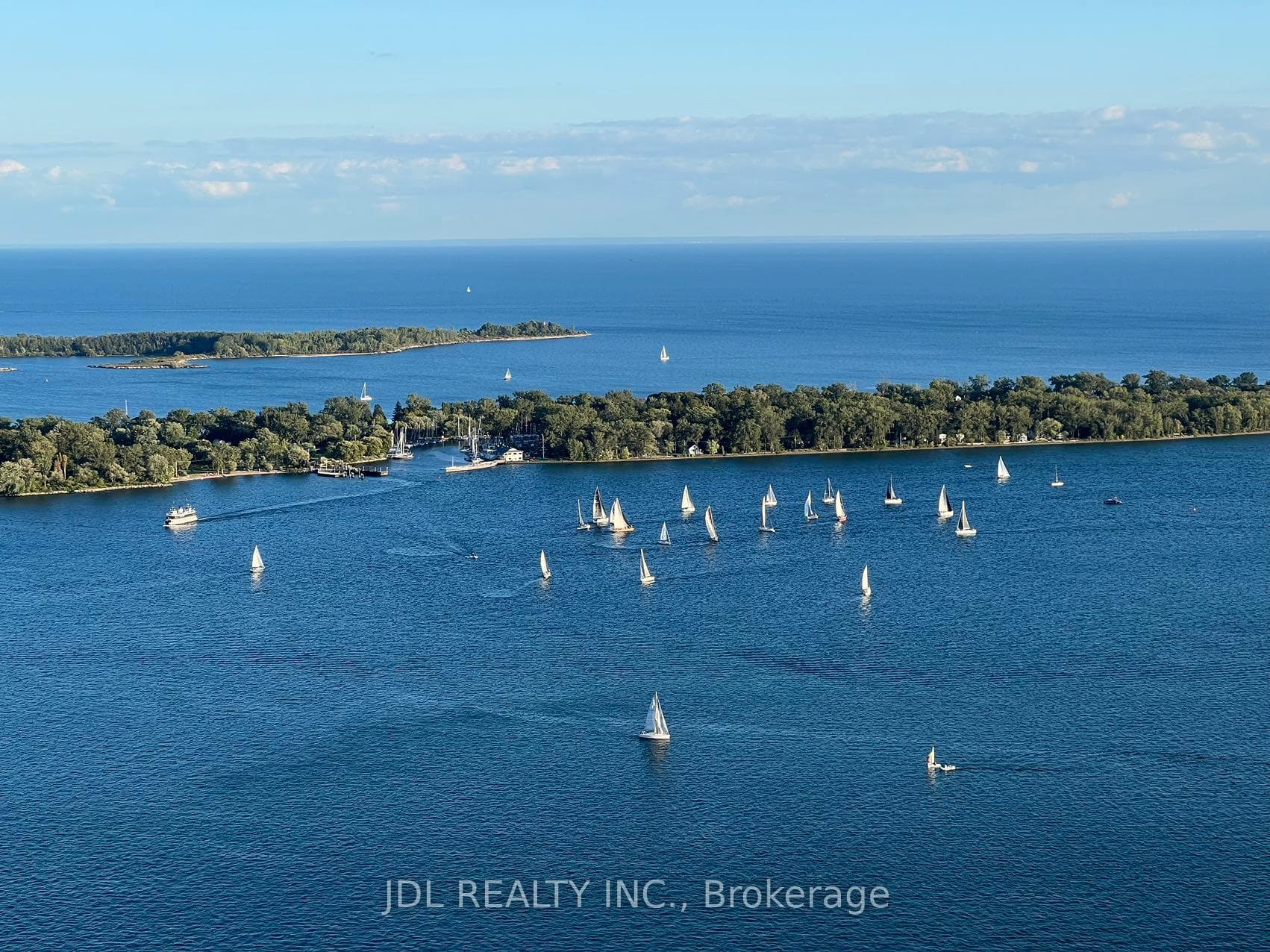 55 Cooper Street Unit 5811, Regent Park / Cabbagetown / St. James Town, ON M5E 0G1 - Photo 1