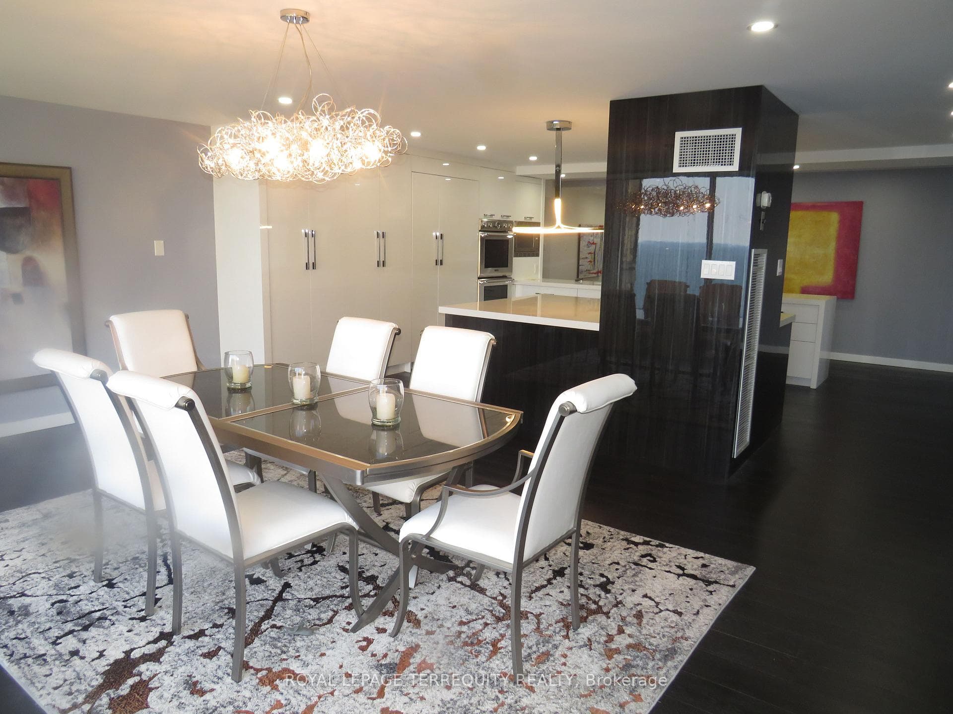 2045 Lake Shore Boulevard Unit 3305, Liberty Village / Parkdale / South Parkdale, ON M8V 2Z6 - Photo 1