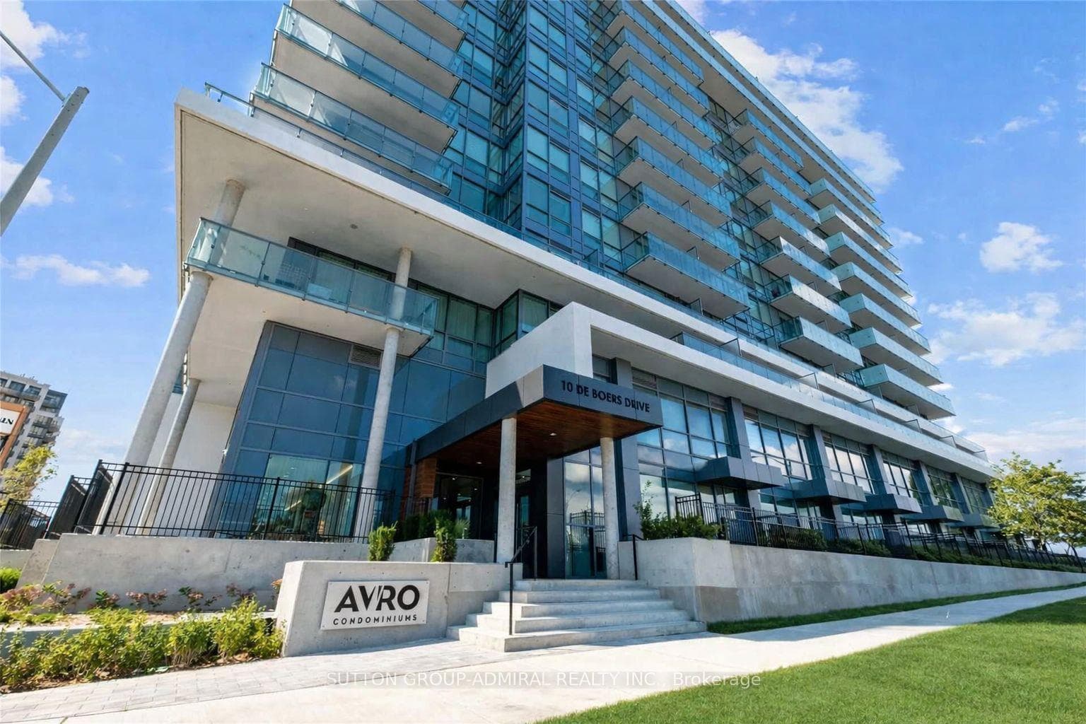 10 De Boers Drive Unit 815, Downsview / Black Creek, ON M3J 0H1 - Photo 1