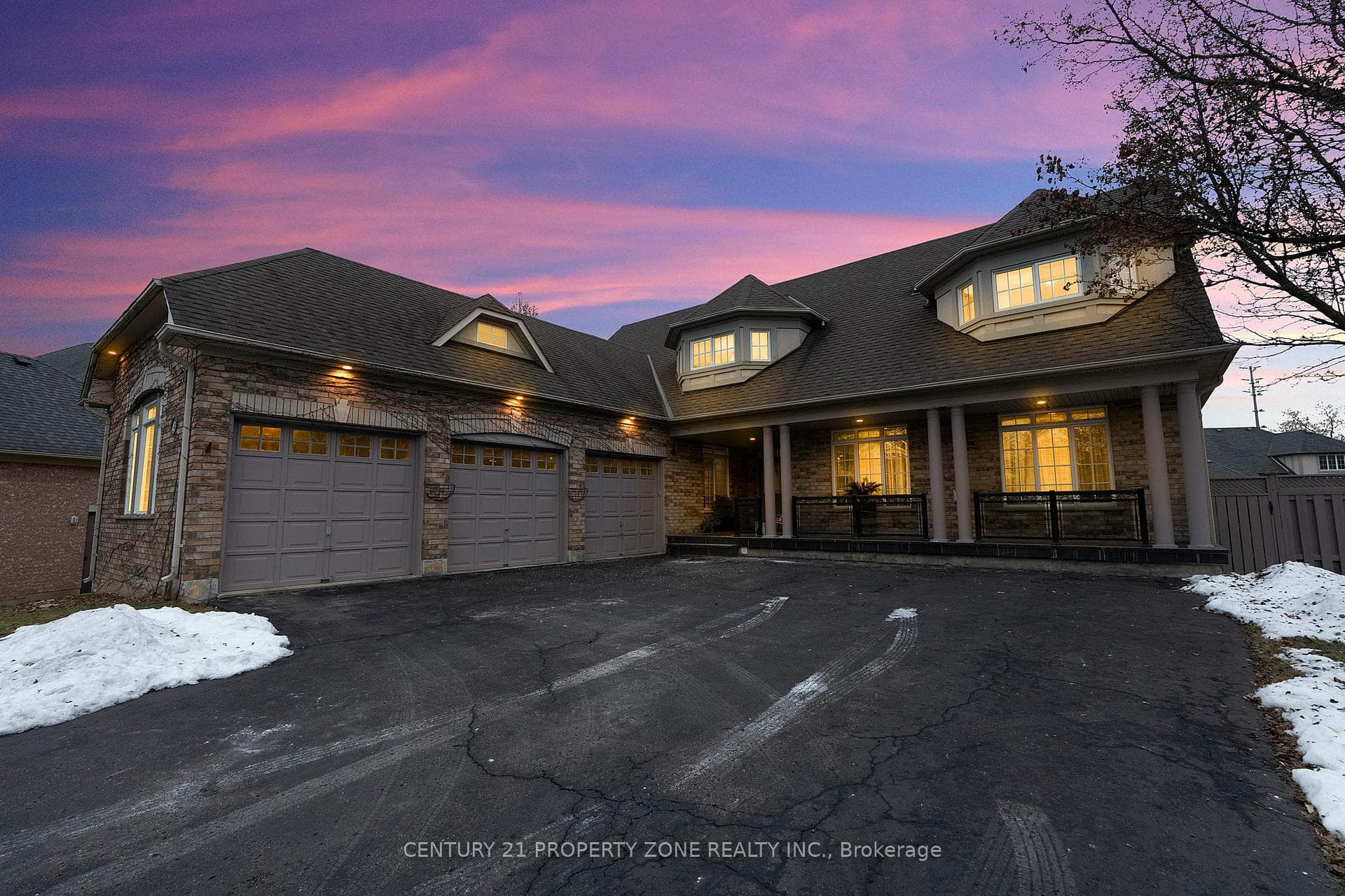 4 Champion Court, Brampton, ON L6Y 5G9 - Photo 1