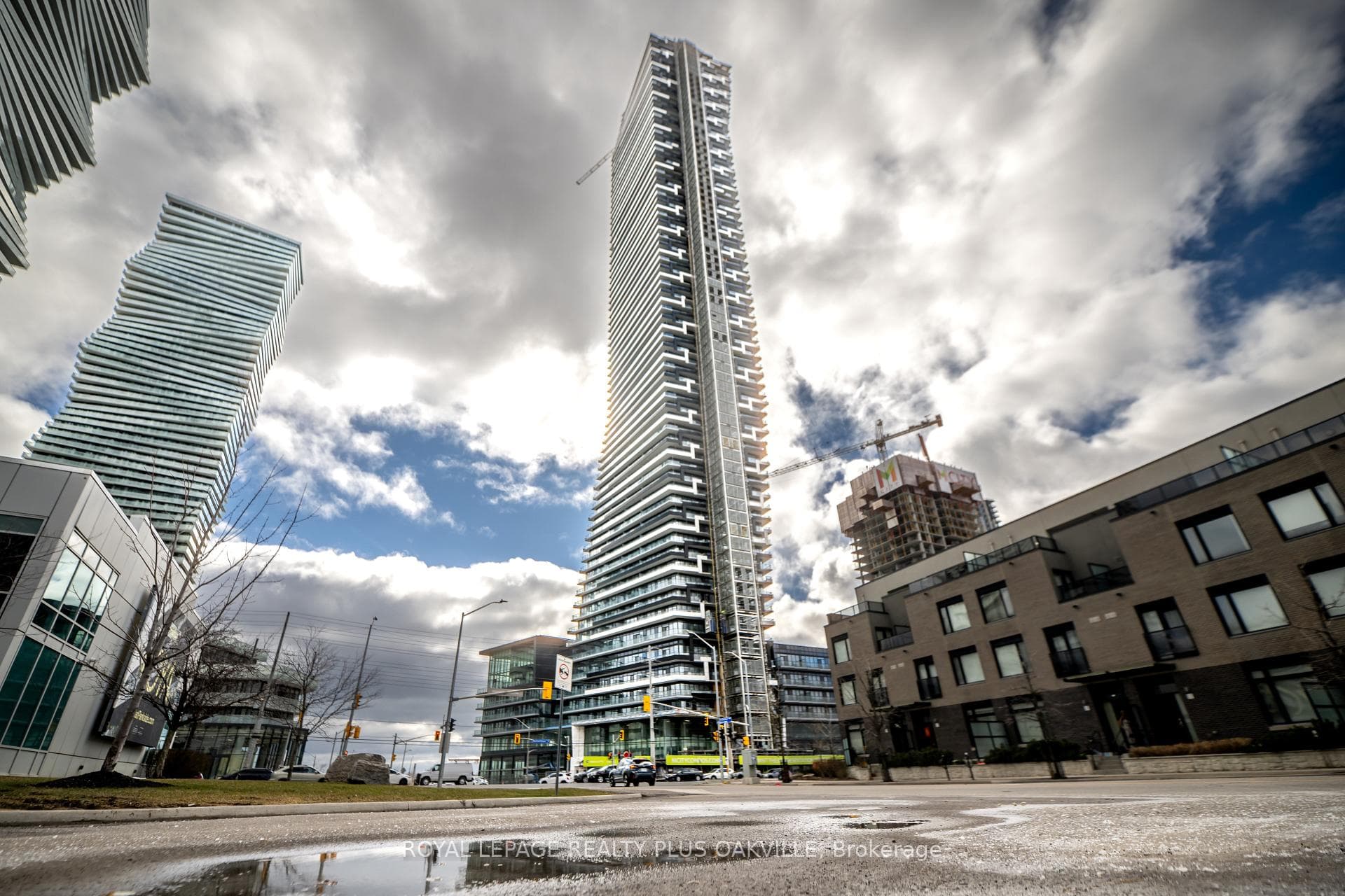 488 Burnhamthorpe Road Unit 1505, Mississauga