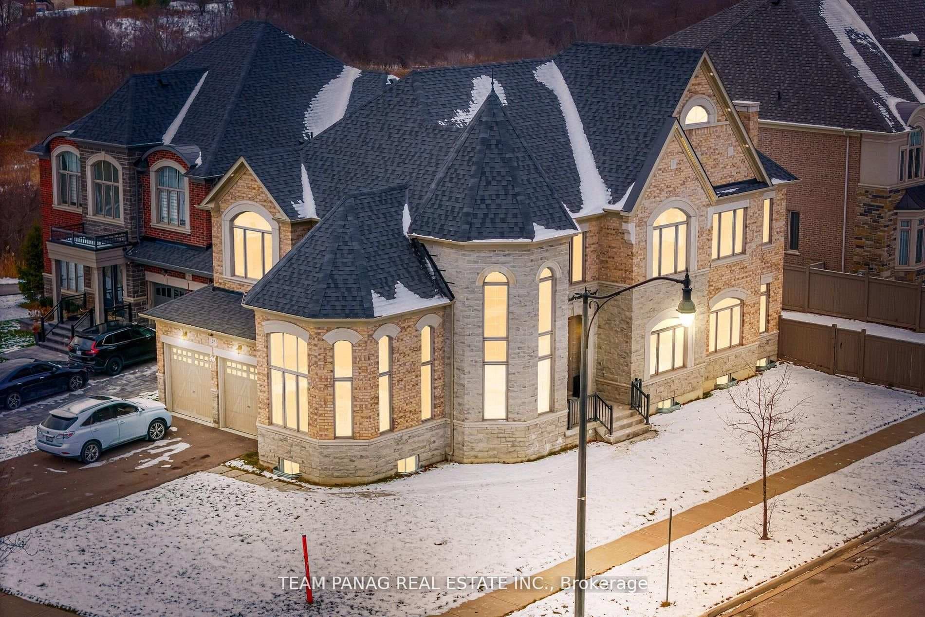 22 Slipstream Court, Brampton, ON L6P 4L4 - Photo 1