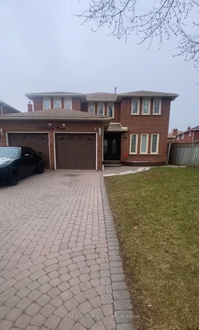 22 Butlers Court, Brampton, ON L6Y 3T7 - Photo 1