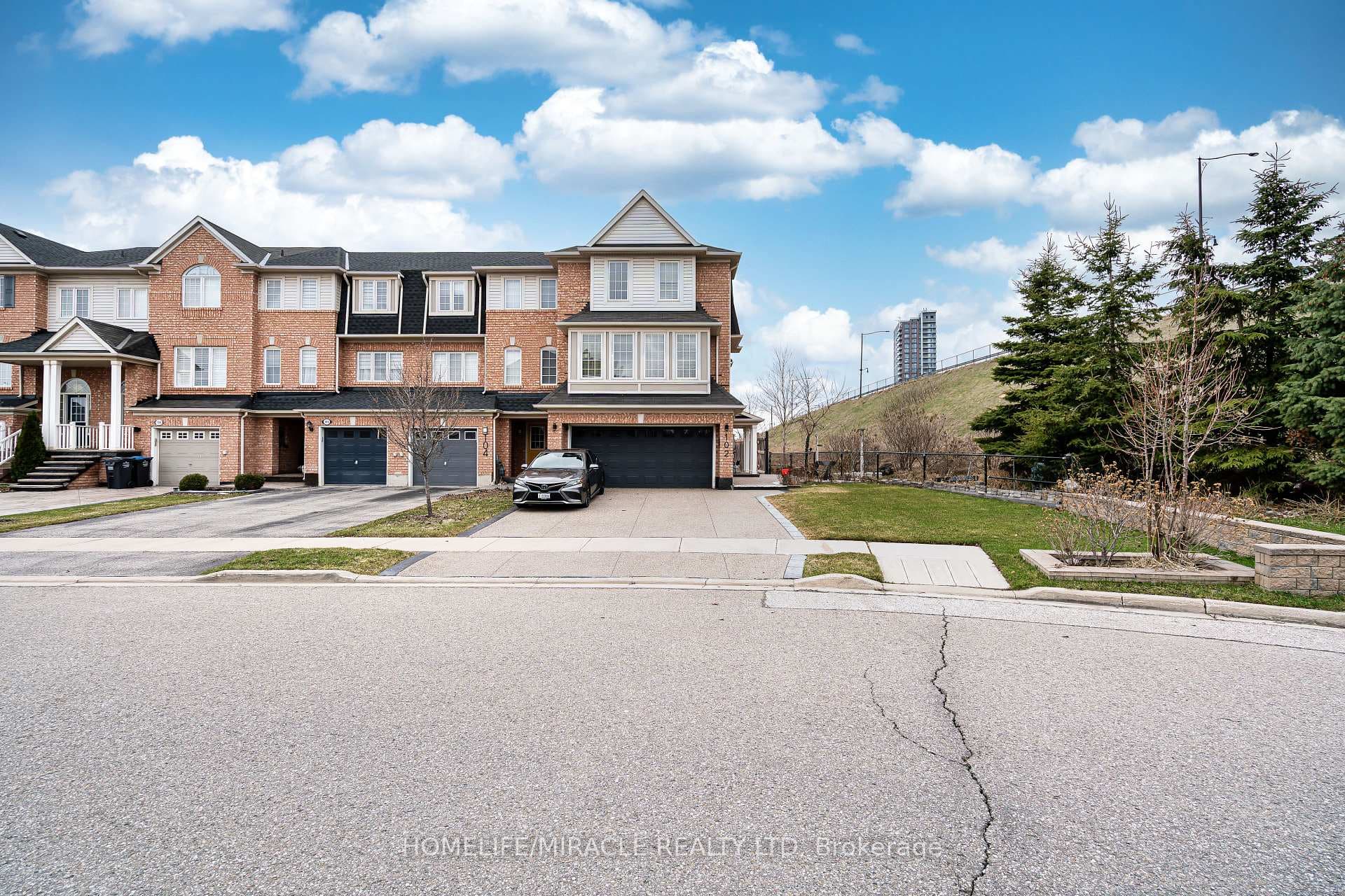 102 Decker Hollow Circle, Brampton, ON L6X 0L5 - Photo 1