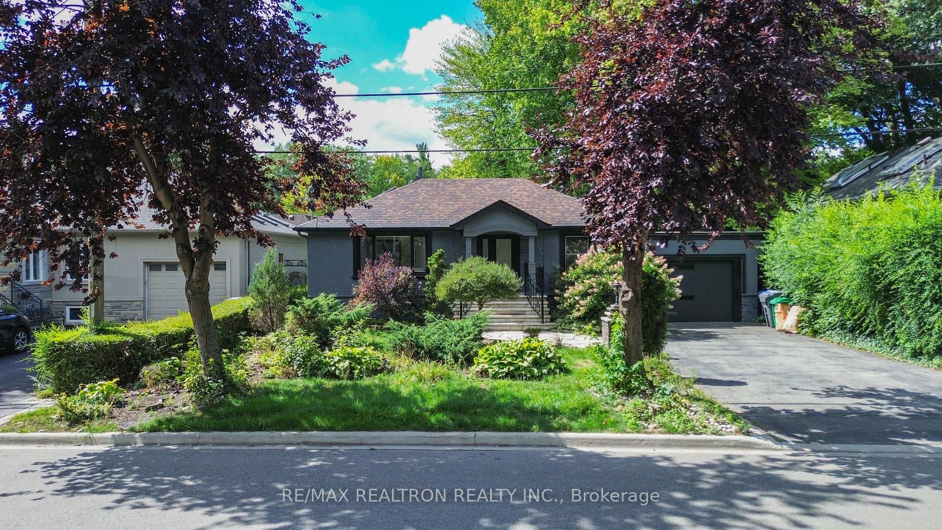 1480 Kenmuir Avenue, Mississauga, ON L5G 4B5 - Photo 1