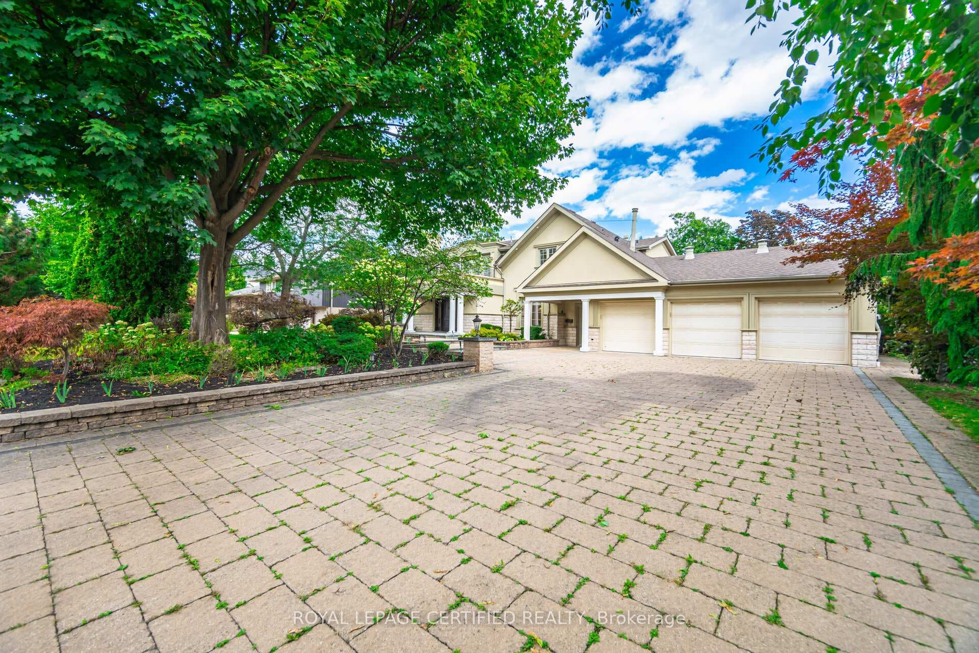 2197 Courrier Lane, Mississauga, ON L5C 1V1 - Photo 1