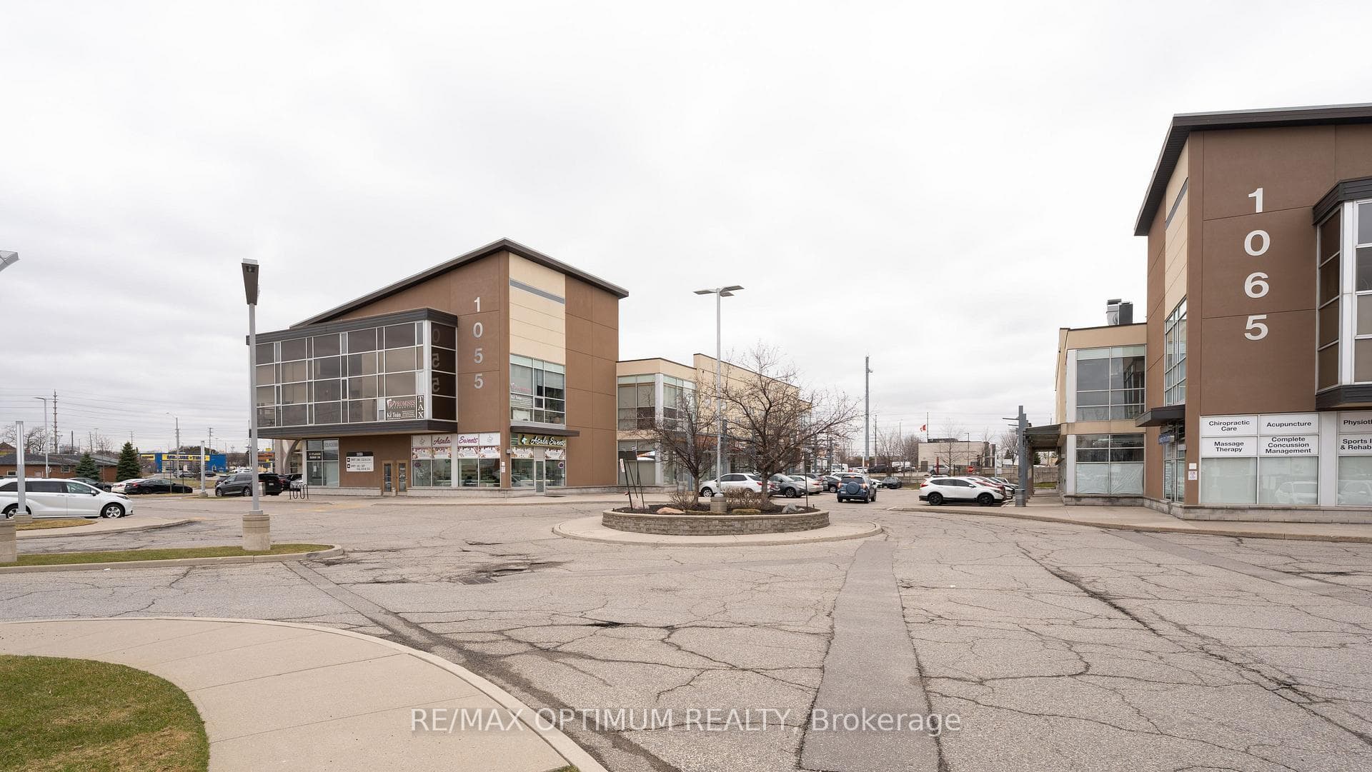 1055 Canadian Place Unit 101, Mississauga, ON L4W 0C2 - Photo 1