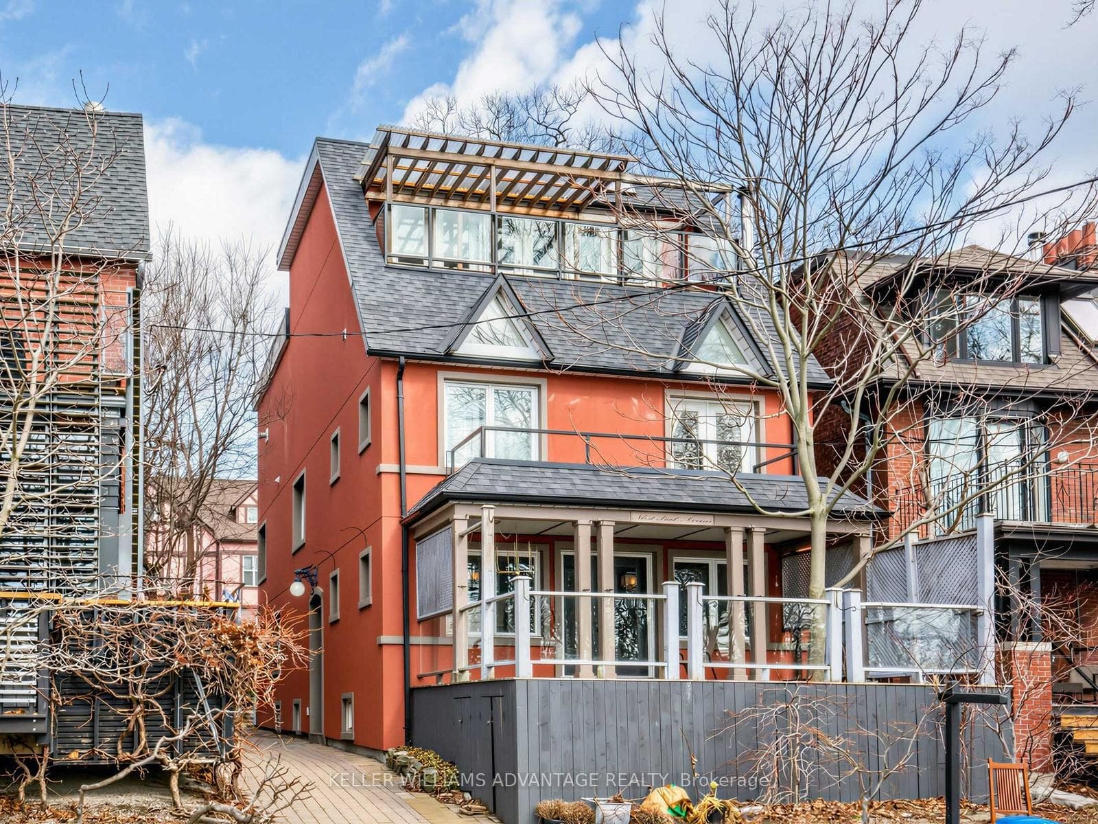 2 Park (Basement) Avenue, The Beaches / Upper Beaches, ON M4E 1B6 - Photo 1