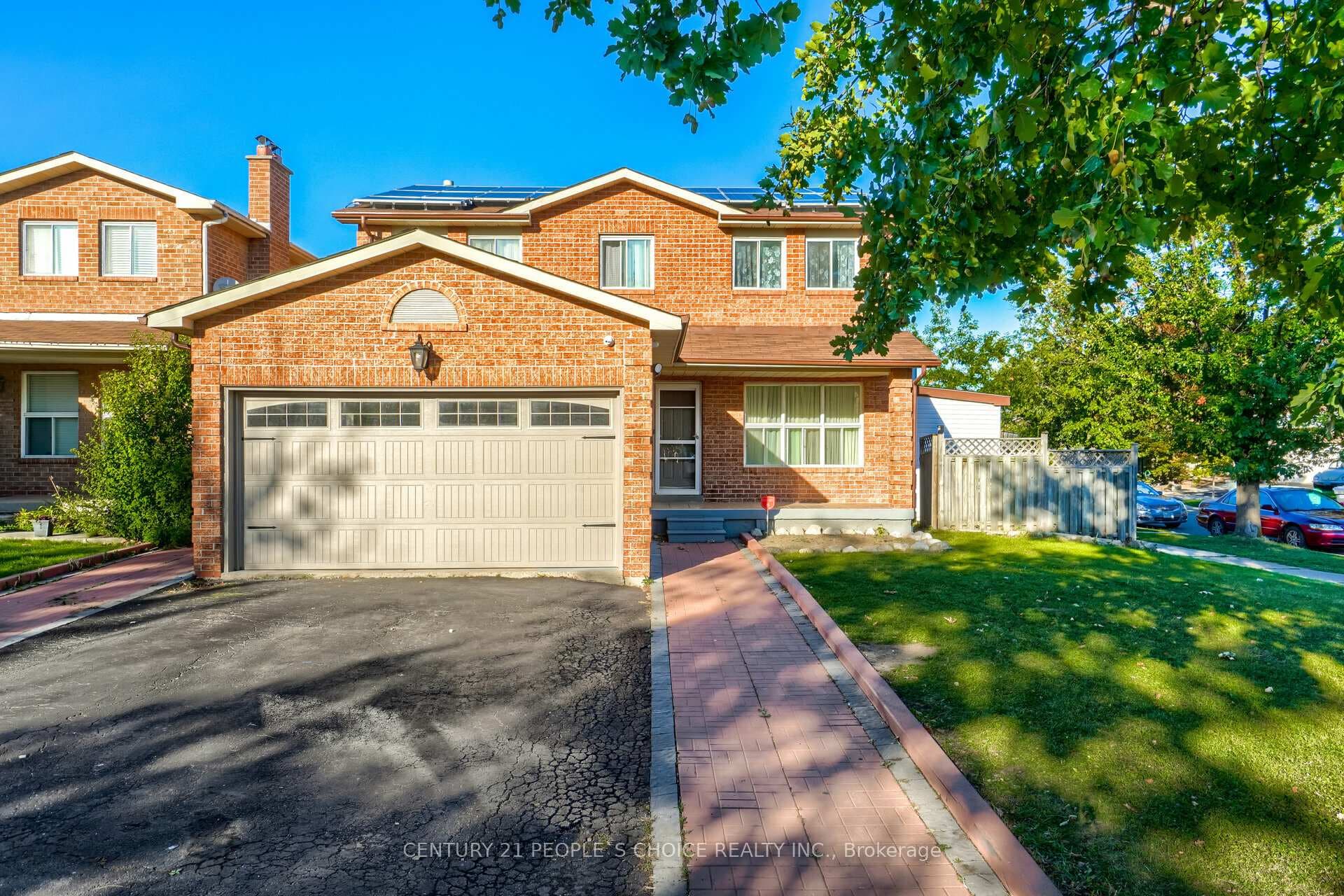 25 Sheringham Street, Brampton, ON L6Z 2P5 - Photo 1