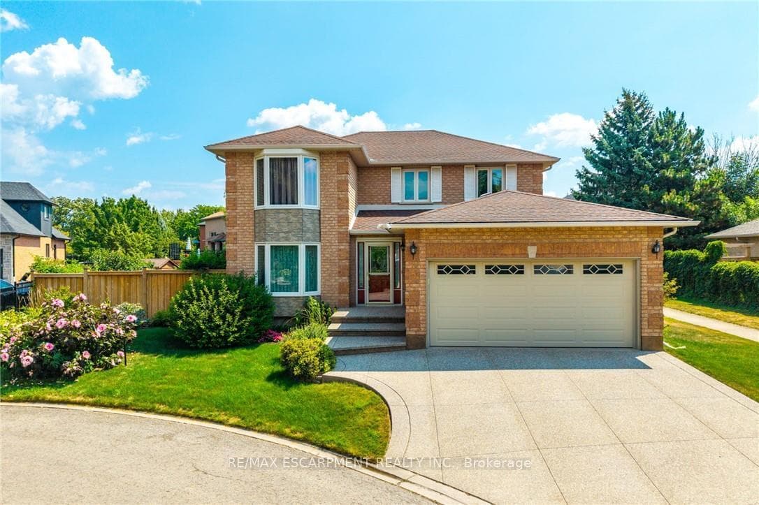 10 Shadowdale Drive, Hamilton