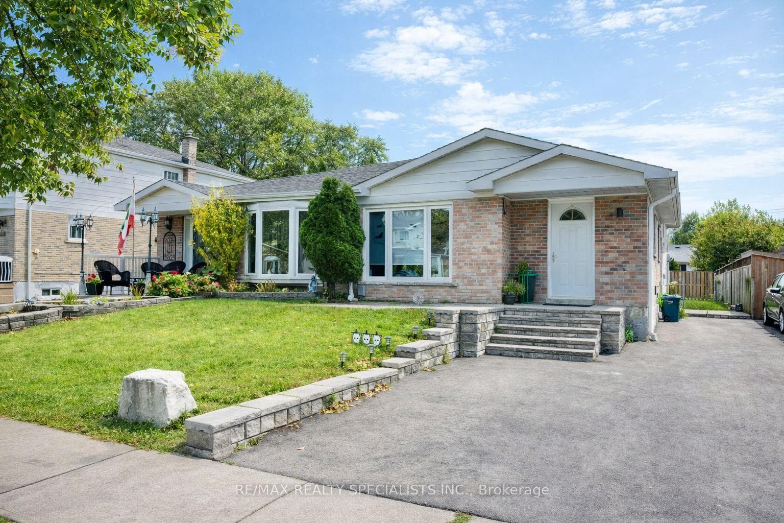 441 Lana Terrace, Mississauga, ON L5A 3B2 - Photo 1