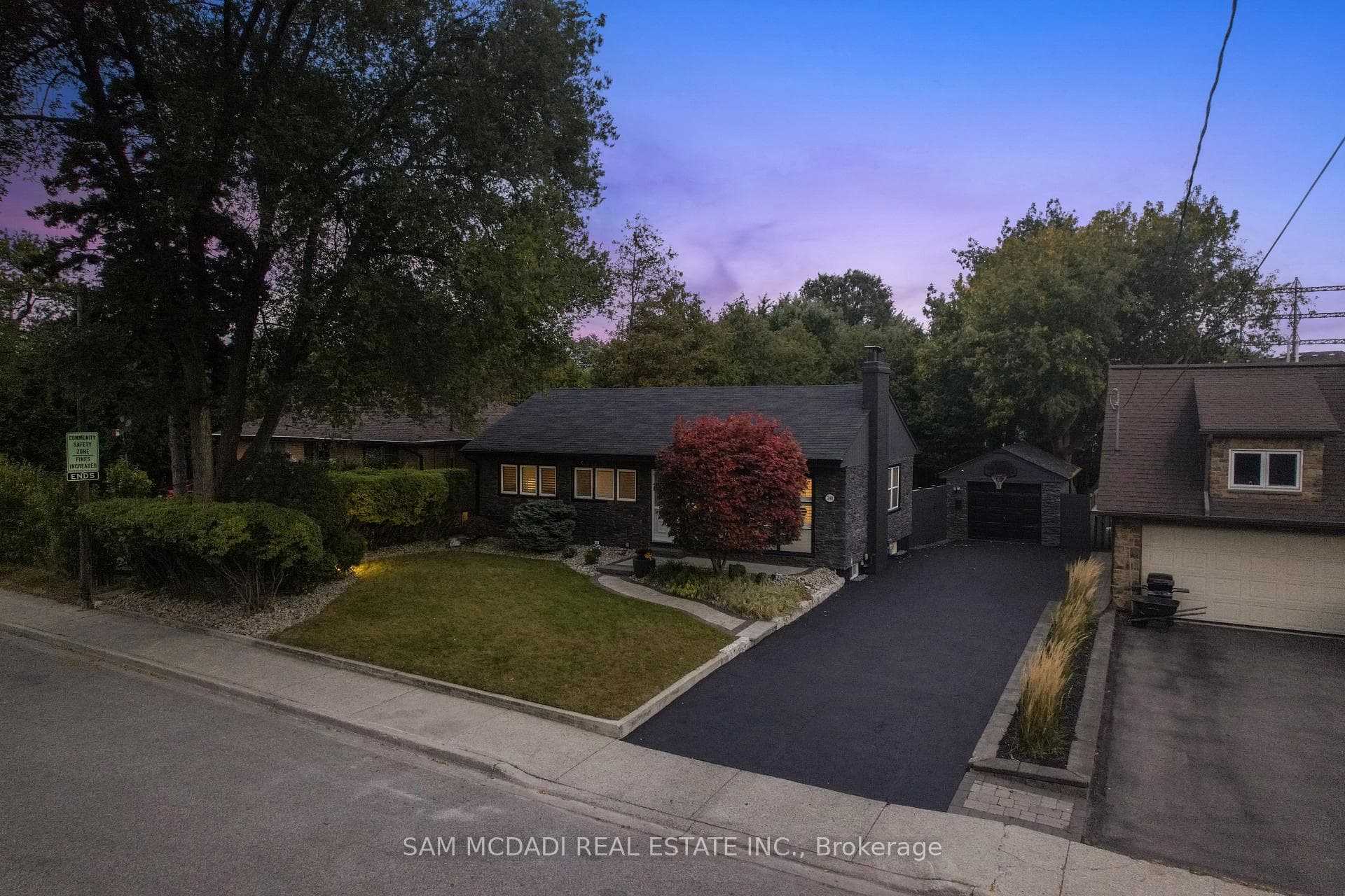 1140 Halliday Avenue, Mississauga, ON L5E 1P9 - Photo 1