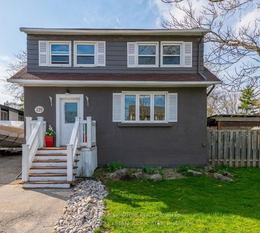 219 Angelene Street, Mississauga, ON L5G 1X3 - Photo 1