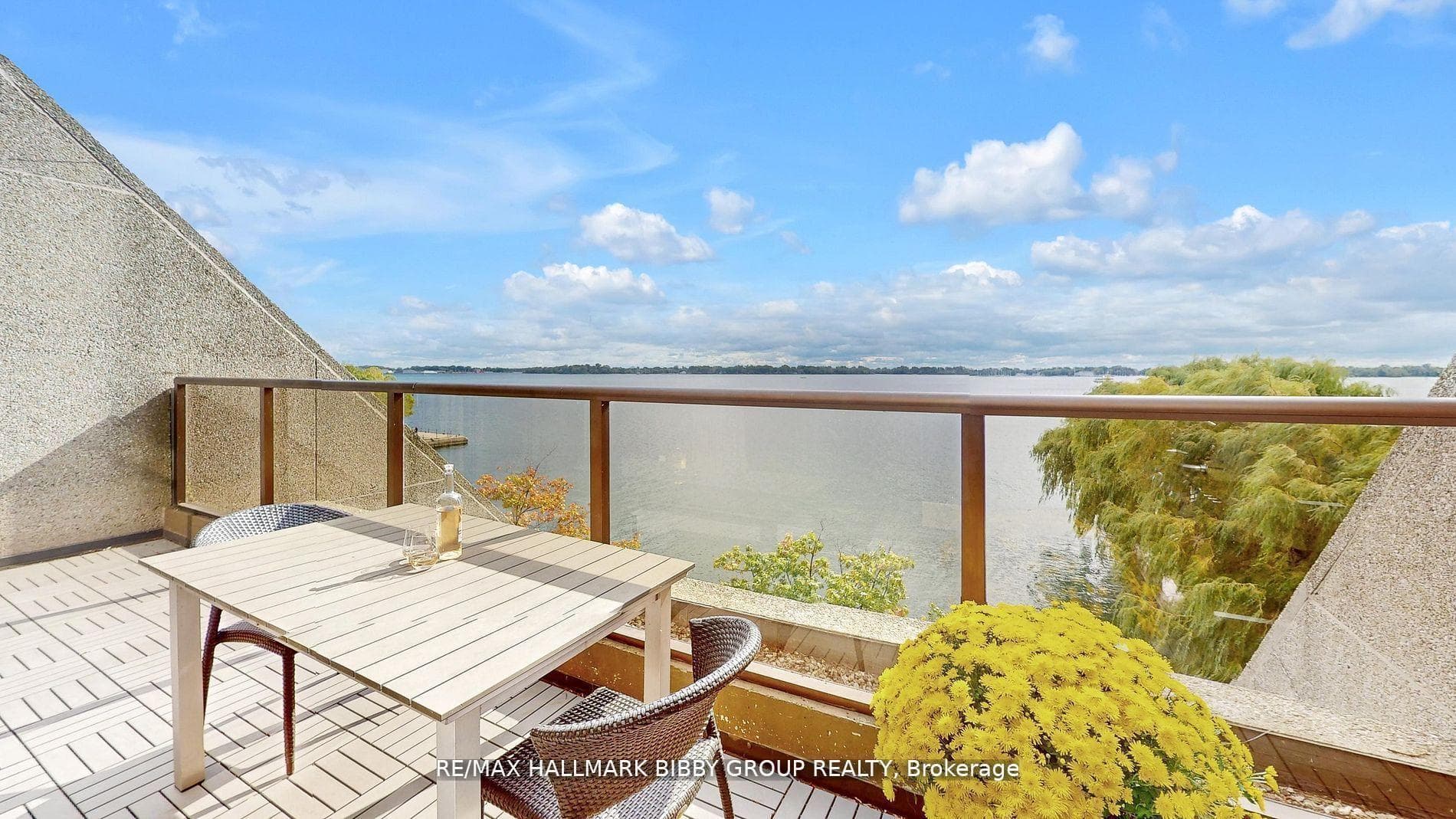 99 Harbour Square Unit 613, Downtown Toronto / Waterfront, ON M5J 2H2 - Photo 1