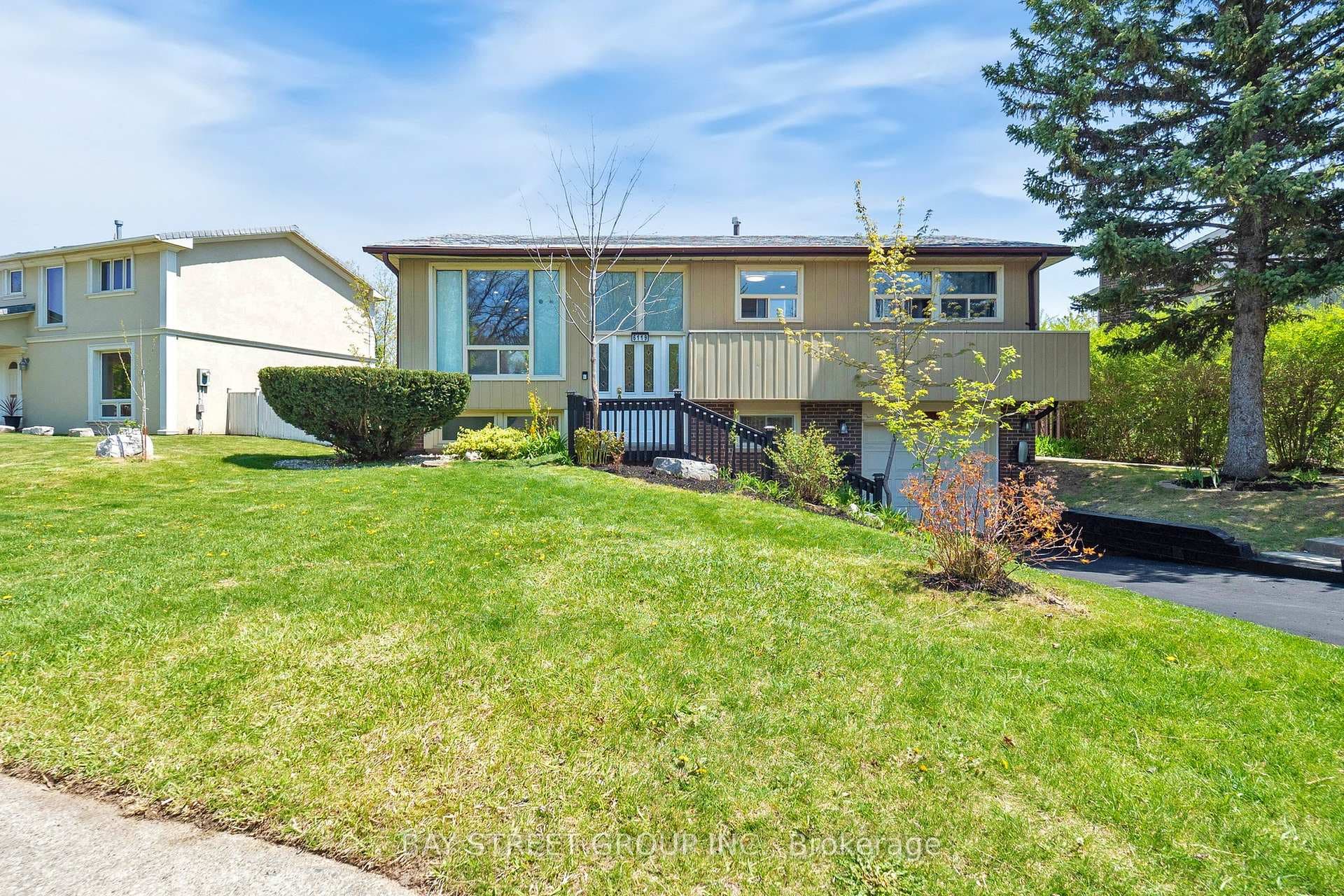 6119 Wabukayne Court, Mississauga, ON L5N 2B1 - Photo 1